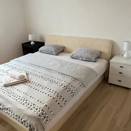 Emona Apartamento